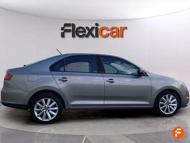 Usado Seat Toledo Reference 95 CV (69 kW) 2018 Gris / plata Berlina