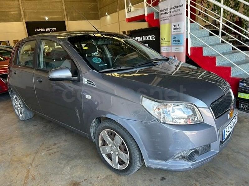 Usado Chevrolet Aveo LS 84 CV (61 kW) 2011 Gris / plata Berlina