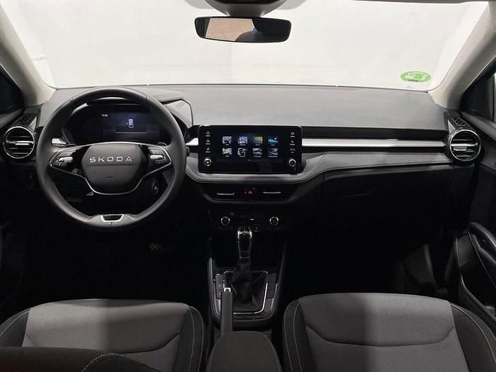 Usado Skoda Fabia Selection 115 CV (84 kW) 2025 Azul Utilitario