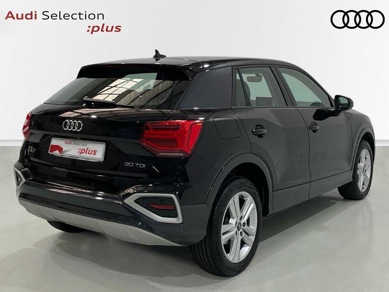 Usado Audi Q2 Advanced Plus 116 CV (85 kW) 2022 Negro SUV