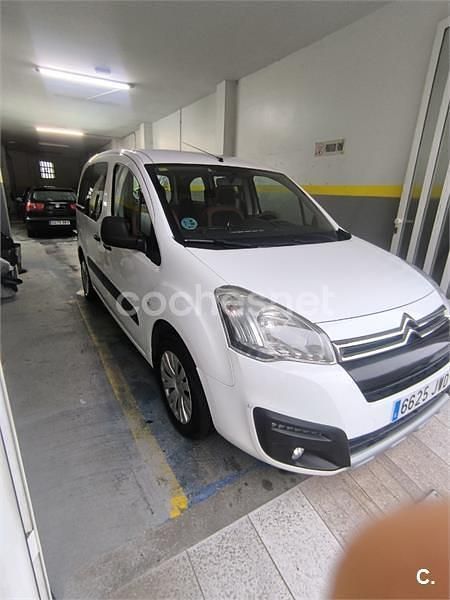 Usado Citroën Berlingo Live 75 CV (55 kW) 2018 Blanco Monovolumen