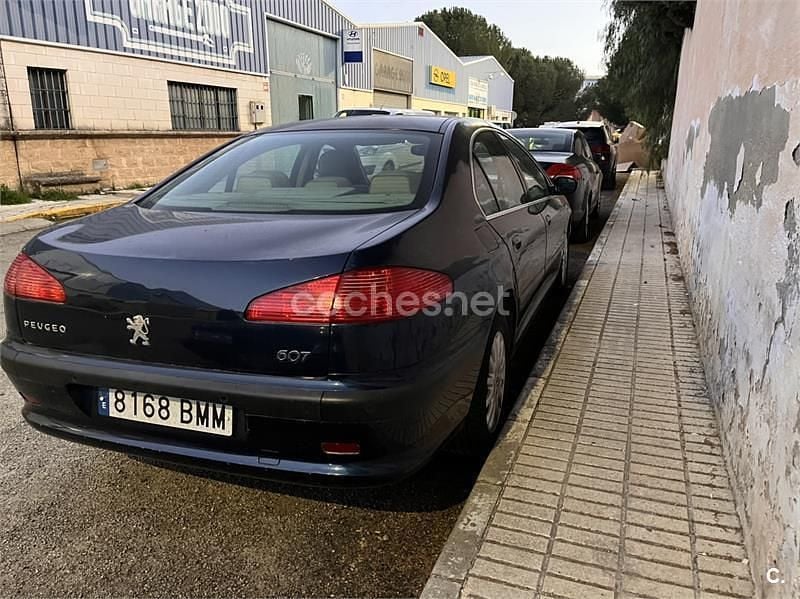 Usado Peugeot 607 136 CV (100 kW) 2001 Azul Berlina