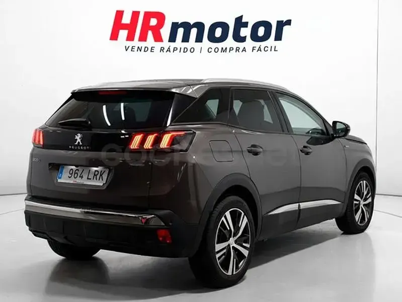 Usado Peugeot 3008 Allure 225 CV (165 kW) 2021 Gris / plata SUV