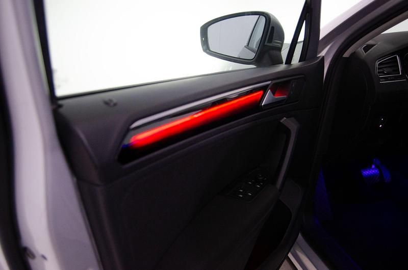 Usado VW Tiguan Life 150 CV (110 kW) 2021 Gris SUV