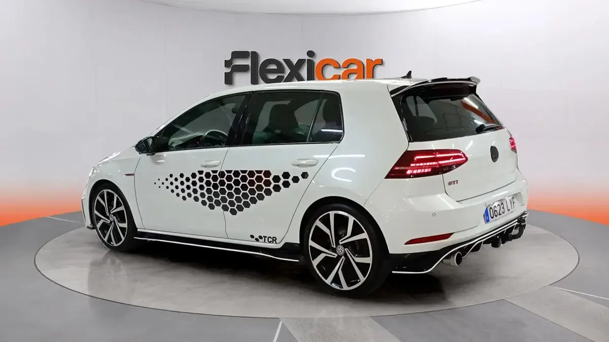 Usado VW Golf VII GTI 230 CV (169 kW) 2017 Blanco Berlina