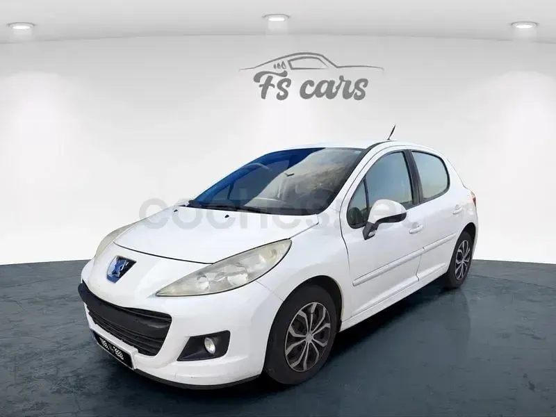 Usado Peugeot 207 68 CV (50 kW) 2013 Blanco Berlina