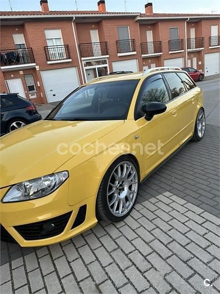 Usado Seat Exeo Reference 143 CV (105 kW) 2010 Amarillo Familiar