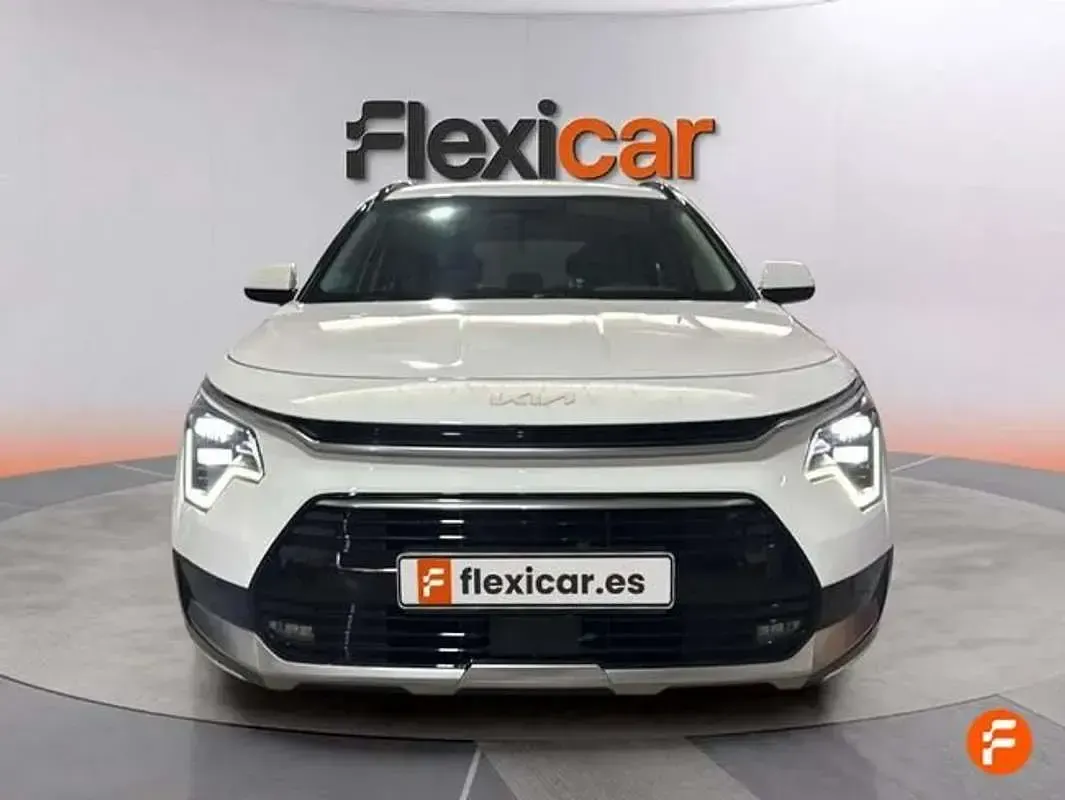 Usado Kia Niro 141 CV (103 kW) 2022 Blanco SUV