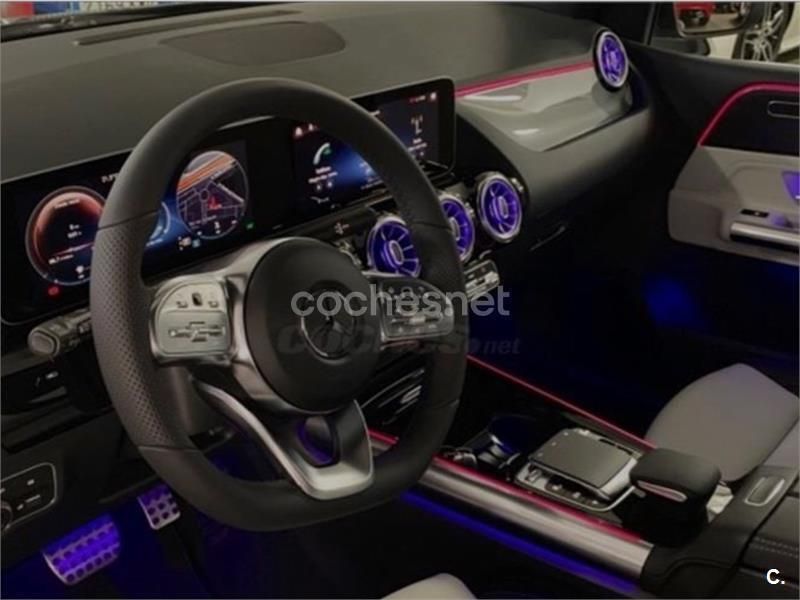 Usado Mercedes B200 136 CV (100 kW) 2019 Negro Monovolumen