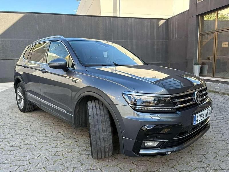 Usado VW Tiguan Sport 150 CV (110 kW) 2020 Gris SUV