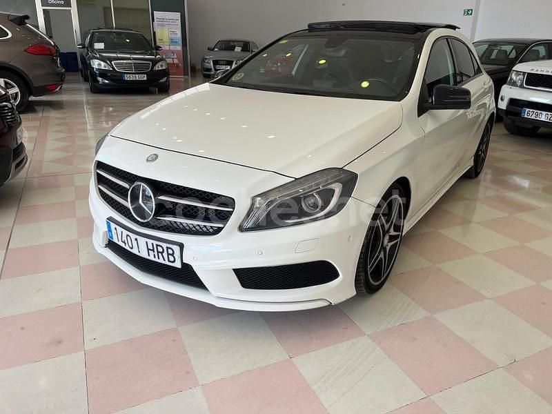 Blanco Usado 2013 Mercedes A180 AMG line Berlina | 13.900 € (Precio justo) - Imagen 1/4