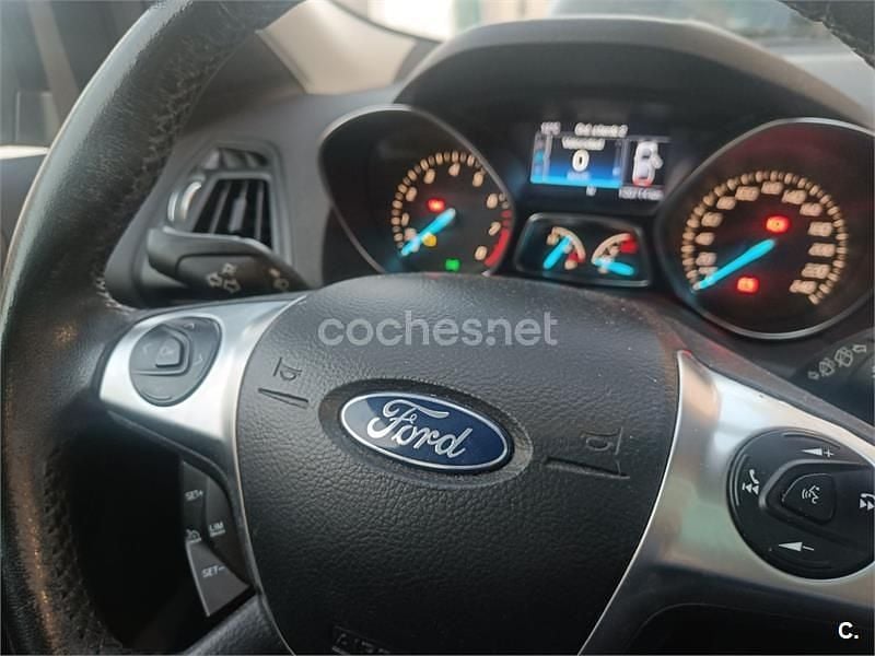 Usado Ford Kuga Trend 150 CV (110 kW) 2016 Negro SUV