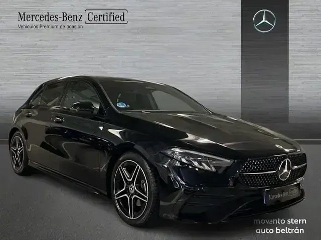 Usado Mercedes A180 Advanced 136 CV (100 kW) 2025 Negro Utilitario