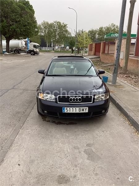 Usado Audi A4 115 CV (84 kW) 2001 Azul Berlina