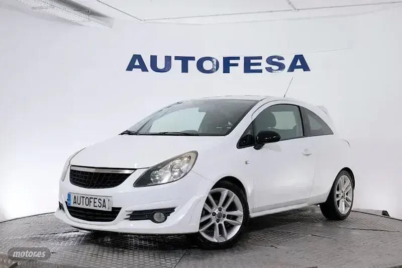 Blanco Usado 2011 Opel Corsa Sport Utilitario | 4850 € (Precio justo) - Imagen 1/4