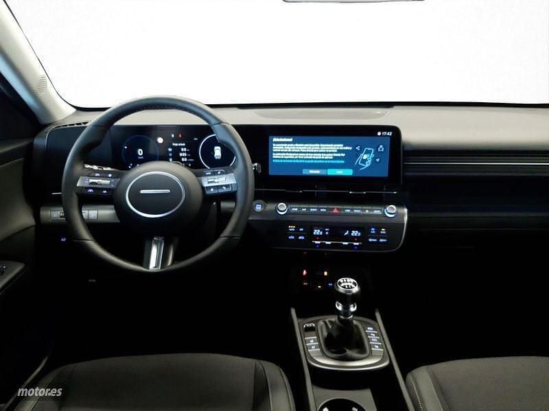 Usado Hyundai Kona 120 CV (88 kW) 2024 Blanco SUV