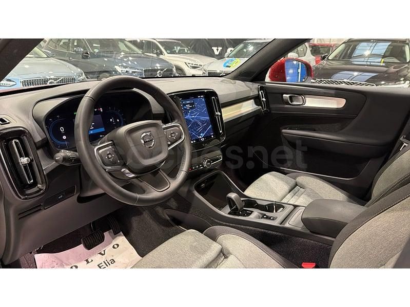 Usado Volvo XC40 Core 163 CV (119 kW) 2024 Rojo SUV