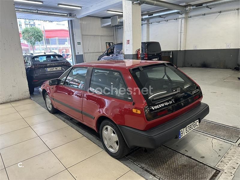 Usado Volvo 480 109 CV (80 kW) 1990 Rojo Coupe