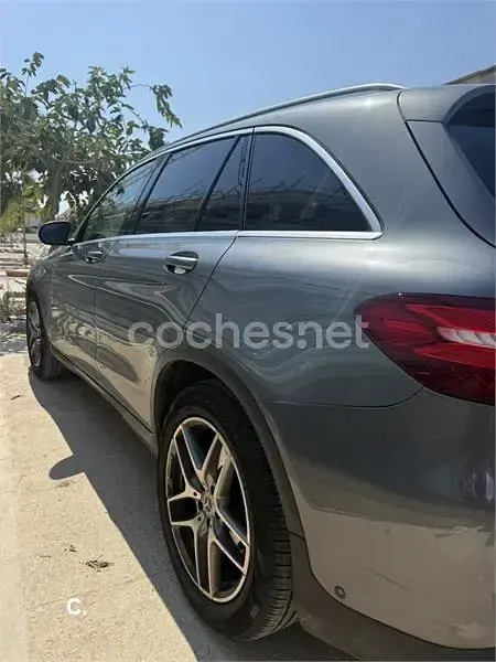 Usado Mercedes GLC250 AMG line 204 CV (150 kW) 2017 Gris / plata SUV