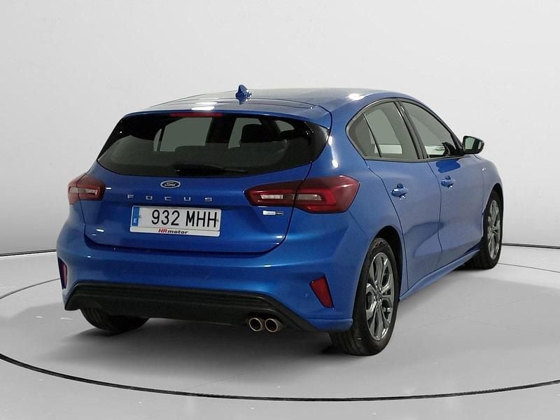 Usado Ford Focus ST-Line 155 CV (114 kW) 2022 Negro Utilitario