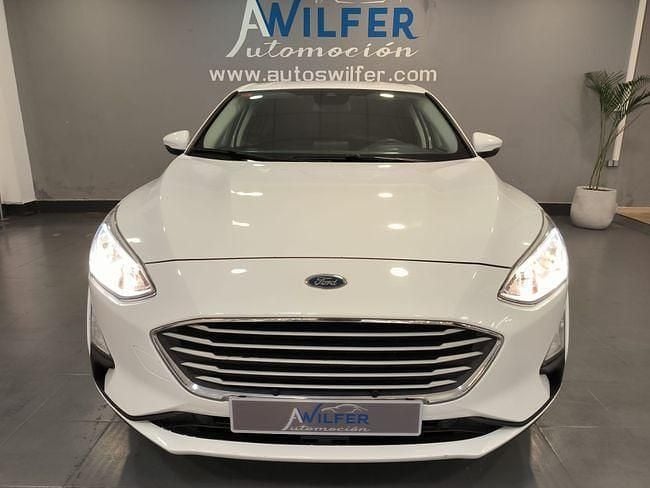 Usado Ford Focus Titanium 120 CV (88 kW) 2019 Blanco Berlina