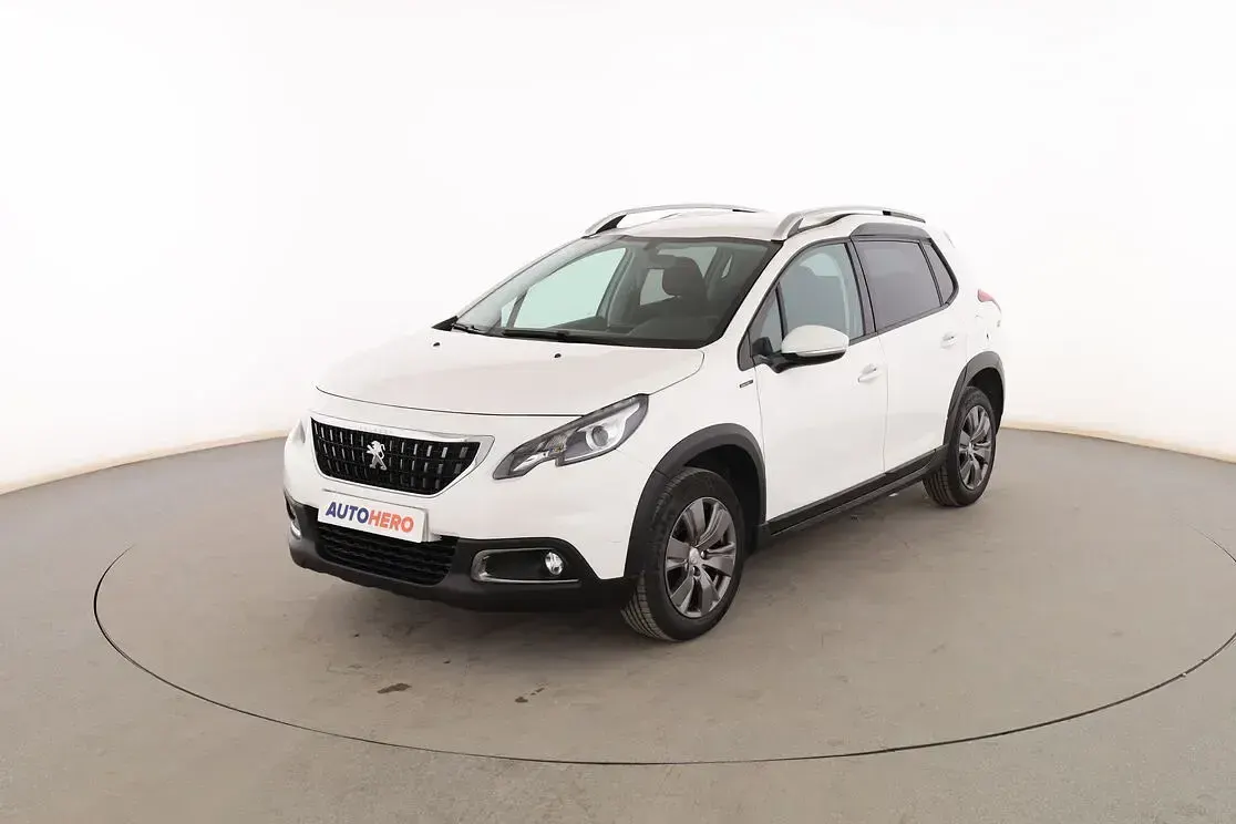 Usado Peugeot 2008 Signature Sky 82 CV (60 kW) 2019 SUV