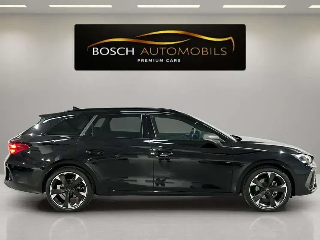 Usado Cupra Leon 150 CV (110 kW) 2025 Negro Utilitario