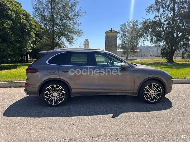 Usado Porsche Cayenne S 385 CV (283 kW) 2015 Marrón SUV