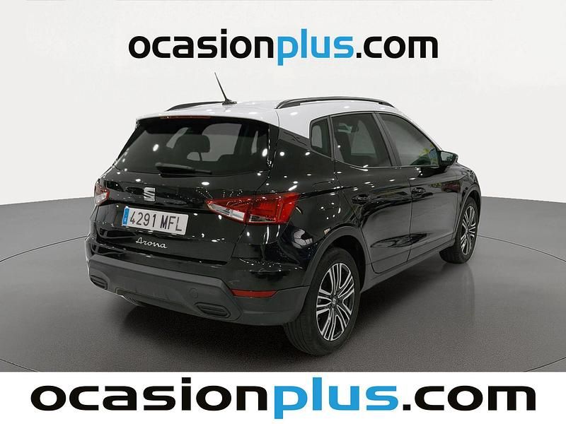 Usado Seat Arona Style 110 HP (80 kW) 2023 Preto SUV