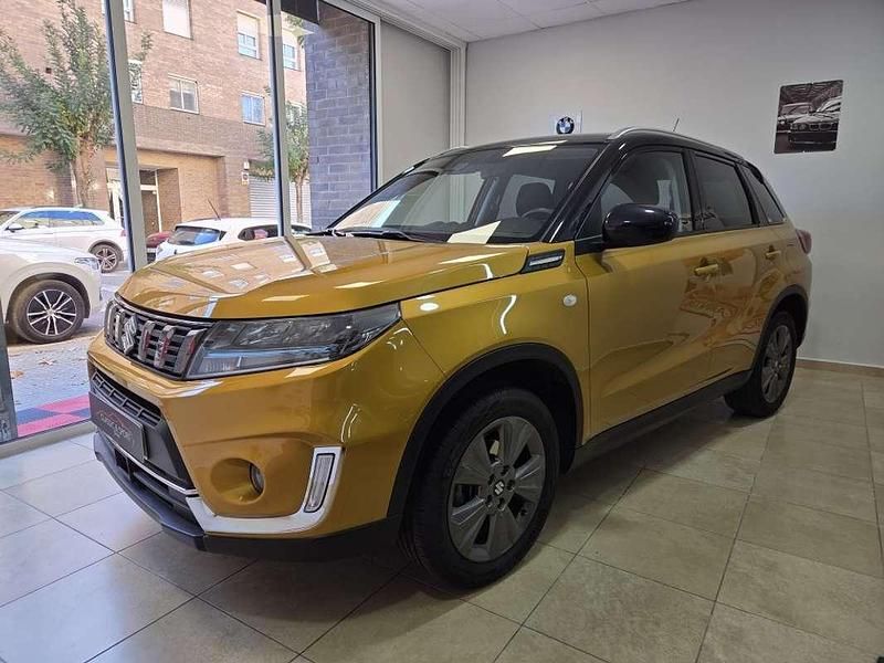 Amarillo Usado 2023 Suzuki Vitara GLX SUV | 19.850 € (Un poco caro) - Imagen 1/4