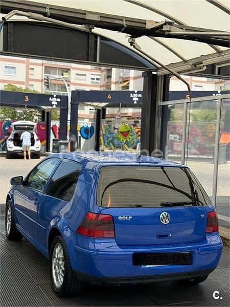 Azul Usado 2003 VW Golf IV Berlina | 2600 € (Precio justo) - Imagen 1/4