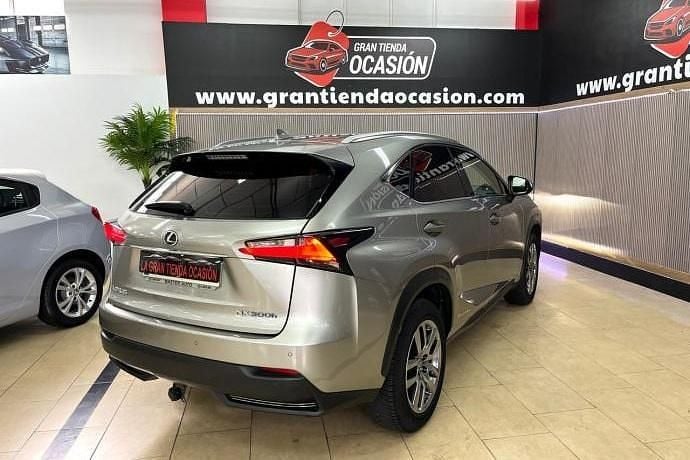 Usado Lexus NX300h Executive Line 197 CV (144 kW) 2014 SUV