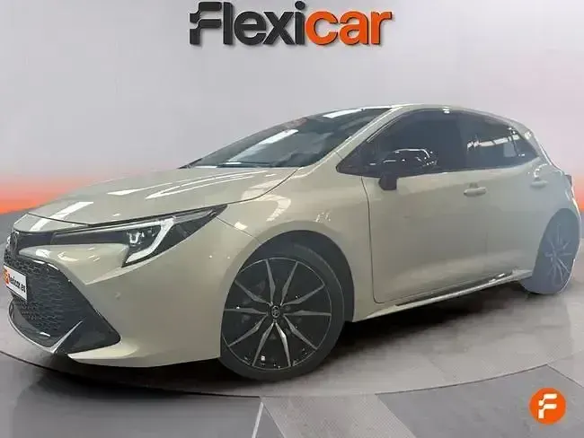Usado Toyota Corolla Edition 140 CV (102 kW) 2024 Blanco Familiar