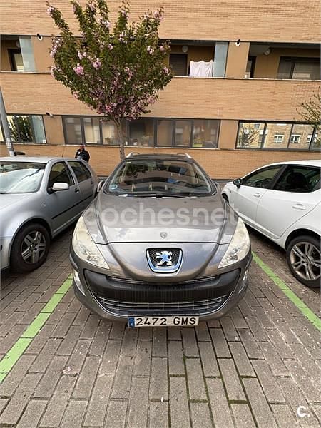 Usado Peugeot 308 SW Premium 120 CV (88 kW) 2009 Gris / plata Familiar