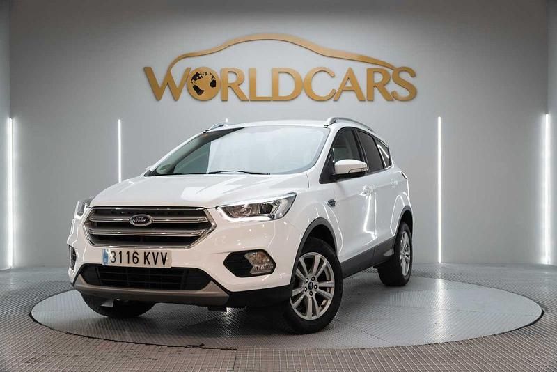 Usado Ford Kuga Trend+ 120 CV (88 kW) 2019 Blanco SUV