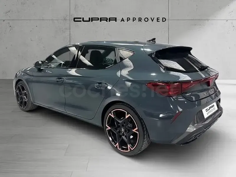 Usado Cupra Leon 150 CV (110 kW) 2024 Azul Berlina
