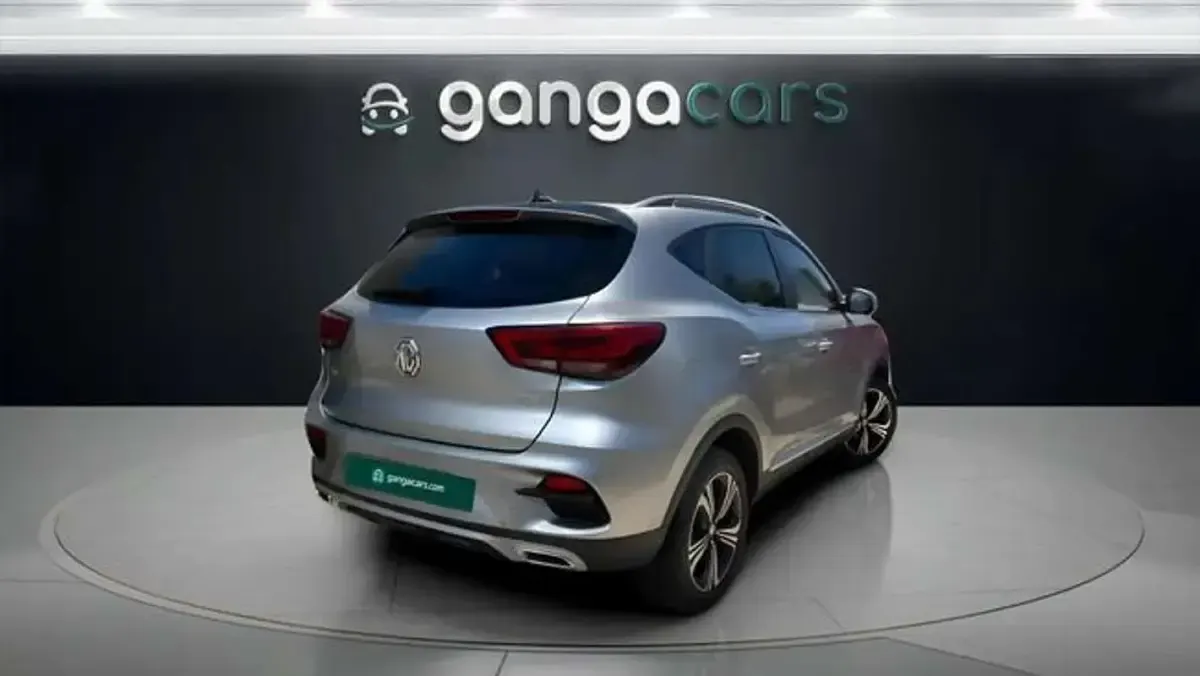 Usado MG ZS Luxury 111 CV (81 kW) 2023 Rojo SUV