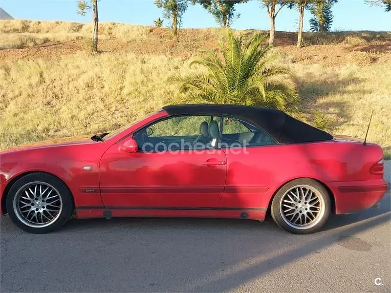 Usado Mercedes CLK200 136 CV (100 kW) 1999 Rojo Coupe