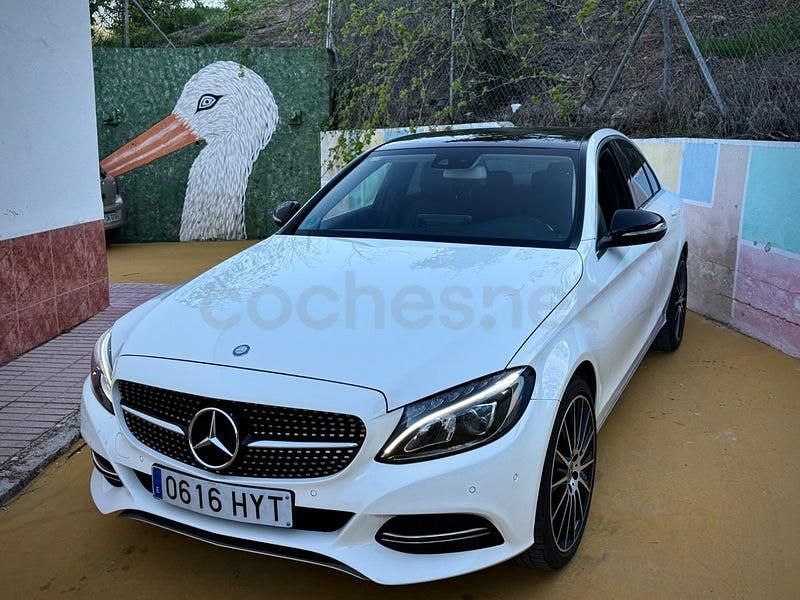 Usado Mercedes C220 AMG line 170 CV (125 kW) 2015 Blanco Berlina