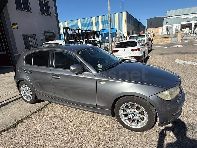 Usado BMW 116 115 CV (84 kW) 2011 Gris / plata Utilitario