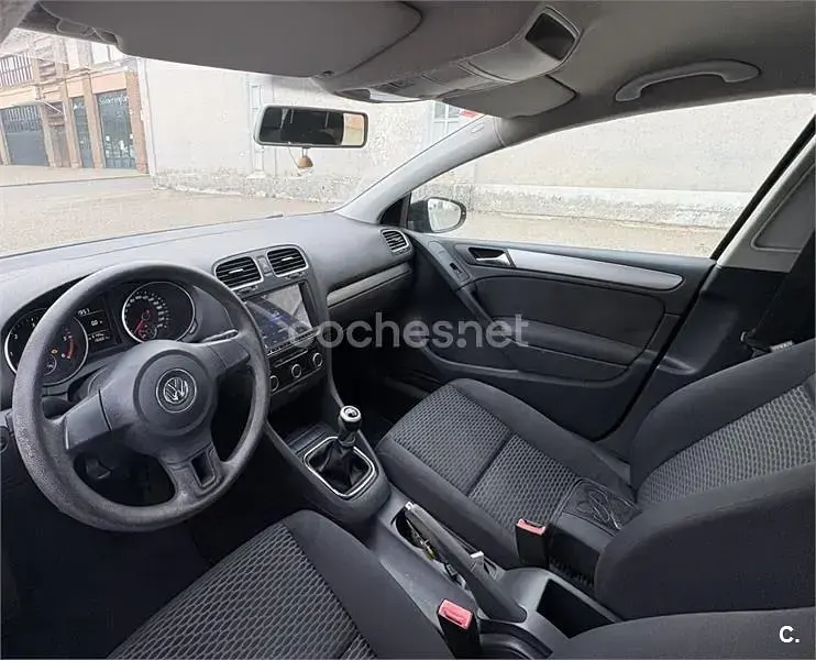 Usado VW Golf VII Advance 105 CV (77 kW) 2012 Negro Berlina