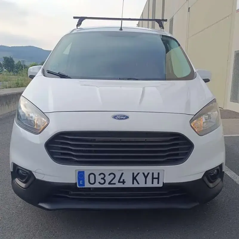 Usado Ford Transit Trend 102 CV (75 kW) 2019 Blanco Van