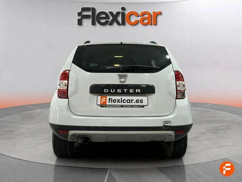 Usado Dacia Duster Ambiance 109 CV (80 kW) 2015 Blanco SUV
