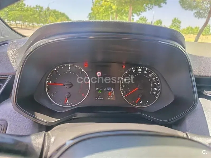 Usado Renault Clio V Business 100 CV (73 kW) 2022 Blanco Berlina