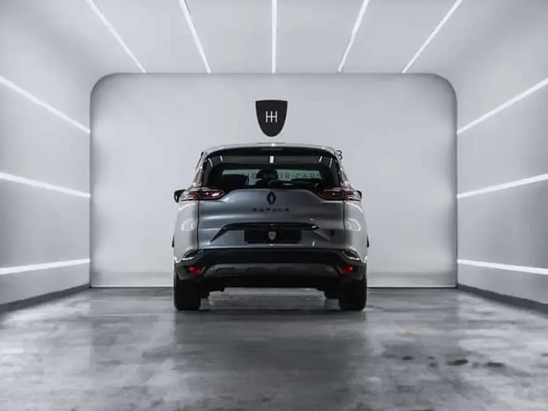 Usado Renault Espace Initiale Paris 160 CV (117 kW) 2018 Gris Monovolumen
