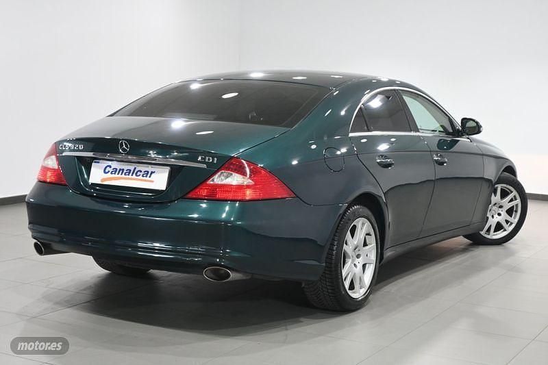 Usado Mercedes CLS320 224 CV (164 kW) 2005 Verde Coupe