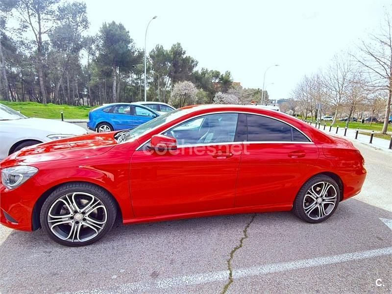 Usado Mercedes CLA220 Urban 170 CV (125 kW) 2015 Rojo Berlina