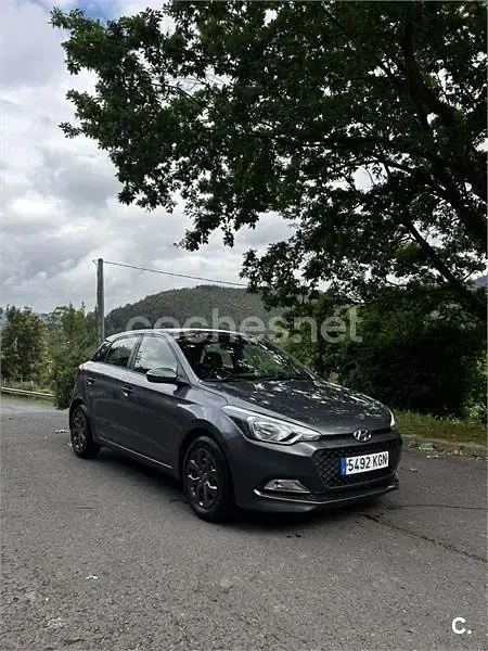 Occasion Hyundai i20 84 ch (61 kW) 2018 Gris Berline