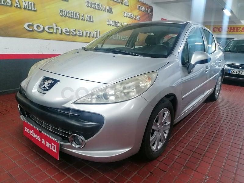 Usado Peugeot 207 110 CV (80 kW) 2007 Gris / plata Berlina
