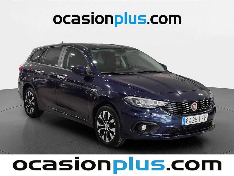 Usado Fiat Tipo Mirror 95 CV (69 kW) 2020 Azul Familiar